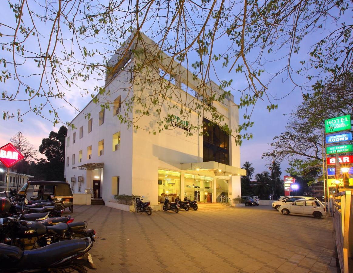 Hotel Park Residency Kuttiyadi Kuttyadi Экстерьер фото