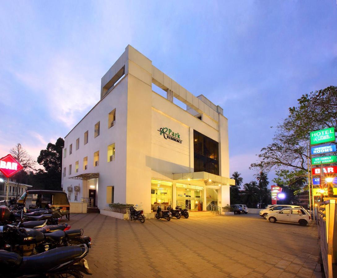 Hotel Park Residency Kuttiyadi Kuttyadi Экстерьер фото